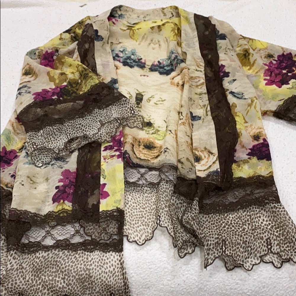 Gimmicks silk style kimono